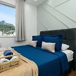 Omar do Rio - SQC 143/1320: Moderno Studio com vista p/ Cristo Redentor, Smart TV, Internet 250mbps, a 230m do metrô Siqueira Campos e 10 minutos da Praia de Copacabana