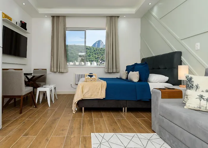 Omar do Rio - SQC 143/1320: Moderno Studio com vista p/ Cristo Redentor, Smart TV, Internet 250mbps, a 230m do metrô Siqueira Campos e 10 minutos da Praia de Copacabana