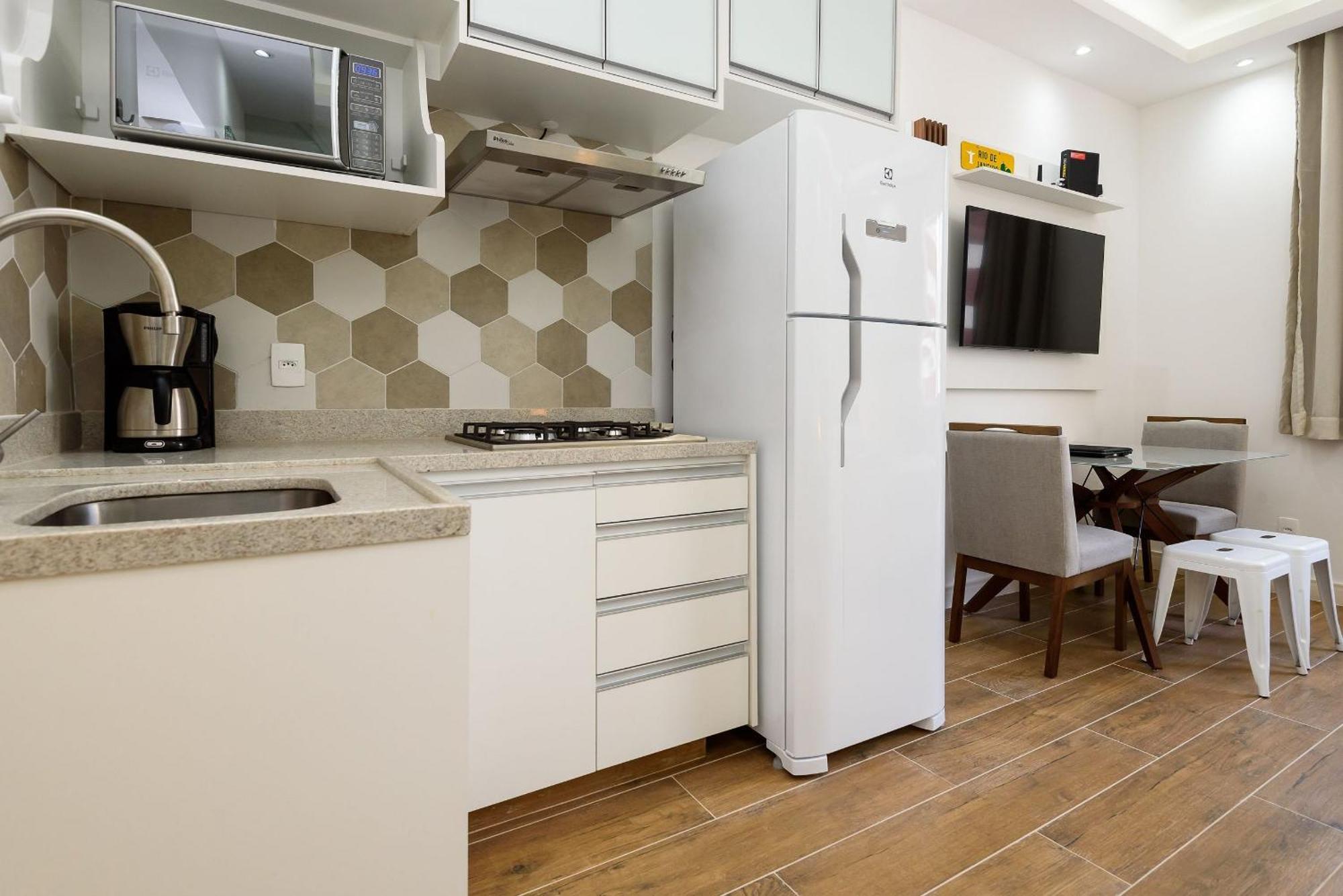 Apartamento Studio, Vista P/ Cristo Redentor | Sqc 143/1320 *